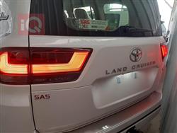 تۆیۆتا لاند کروزەر